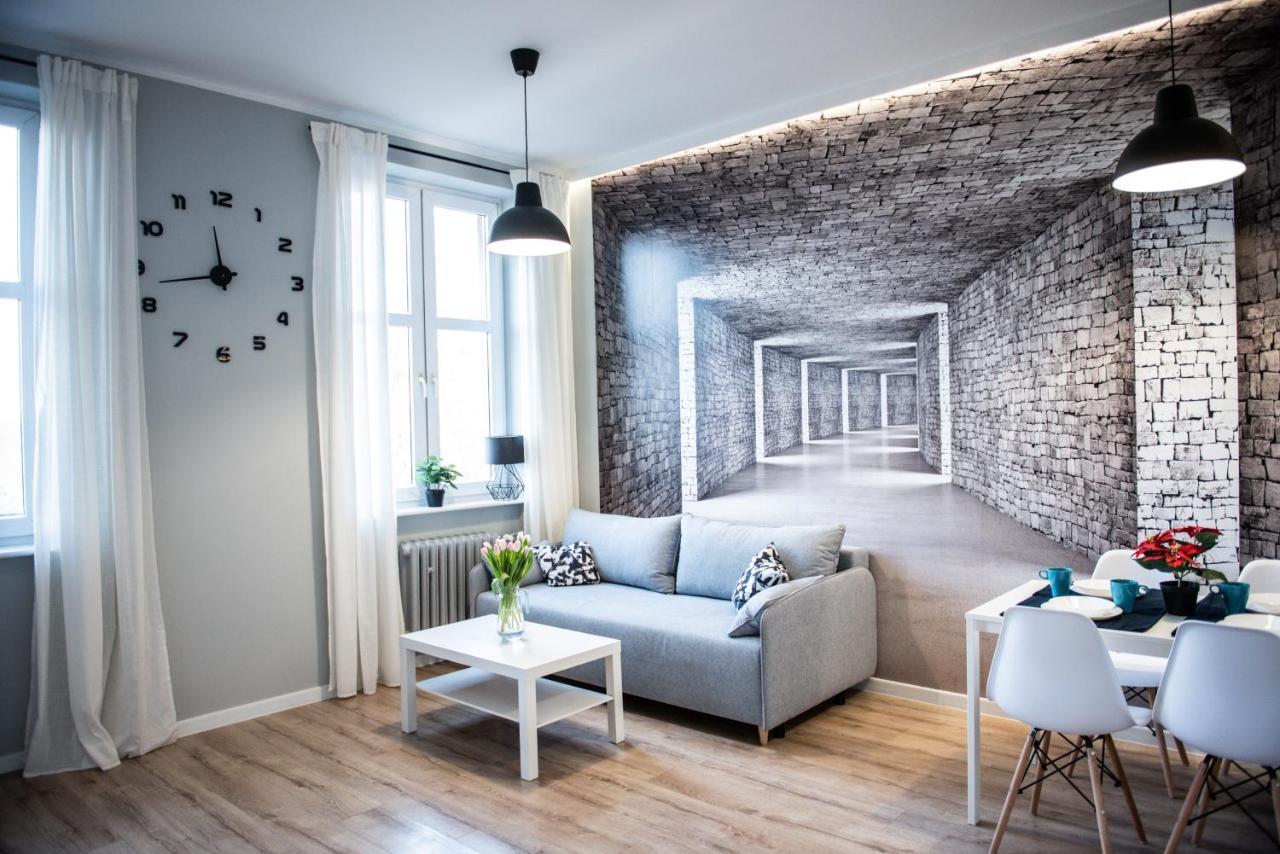 Apartament Przy Fontannach Apartment Gliwice Bagian luar foto